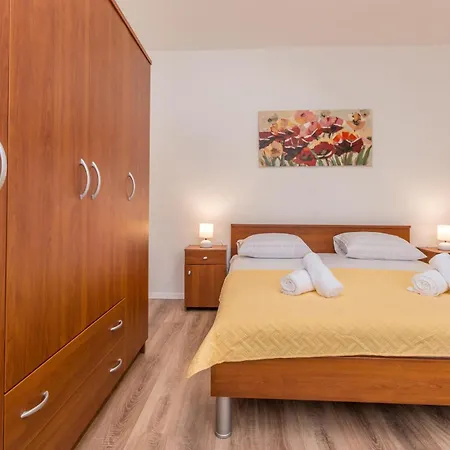 Apartamento In Gornje Rastane With Wifi *