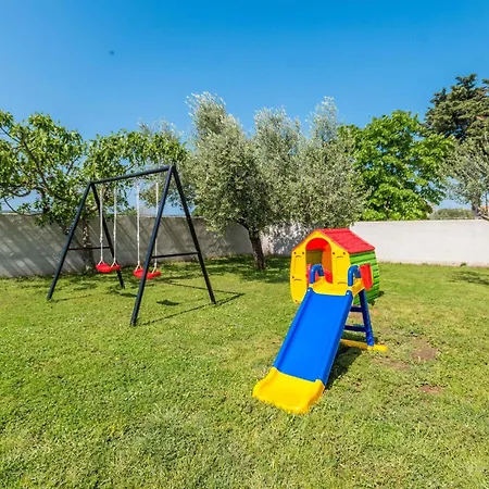 Apartment In Gornje Rastane With Wifi